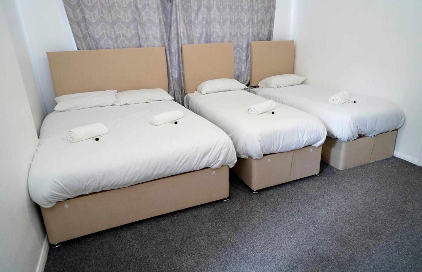 Gatwick Birchwood Lodge With Holiday Parking Horley Ngoại thất bức ảnh